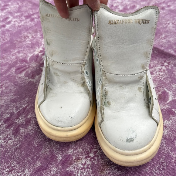 Alexander McQueen White and Beige Sneakers, Women EU 37 (US size 7) - Picture 5 of 11